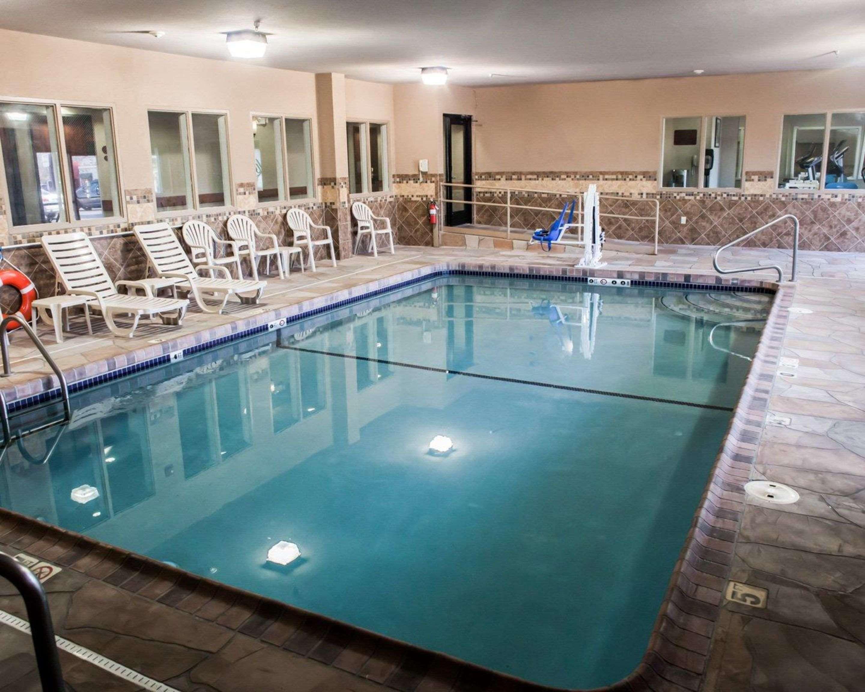 Garner Hotel Topeka West By Ihg Extérieur photo