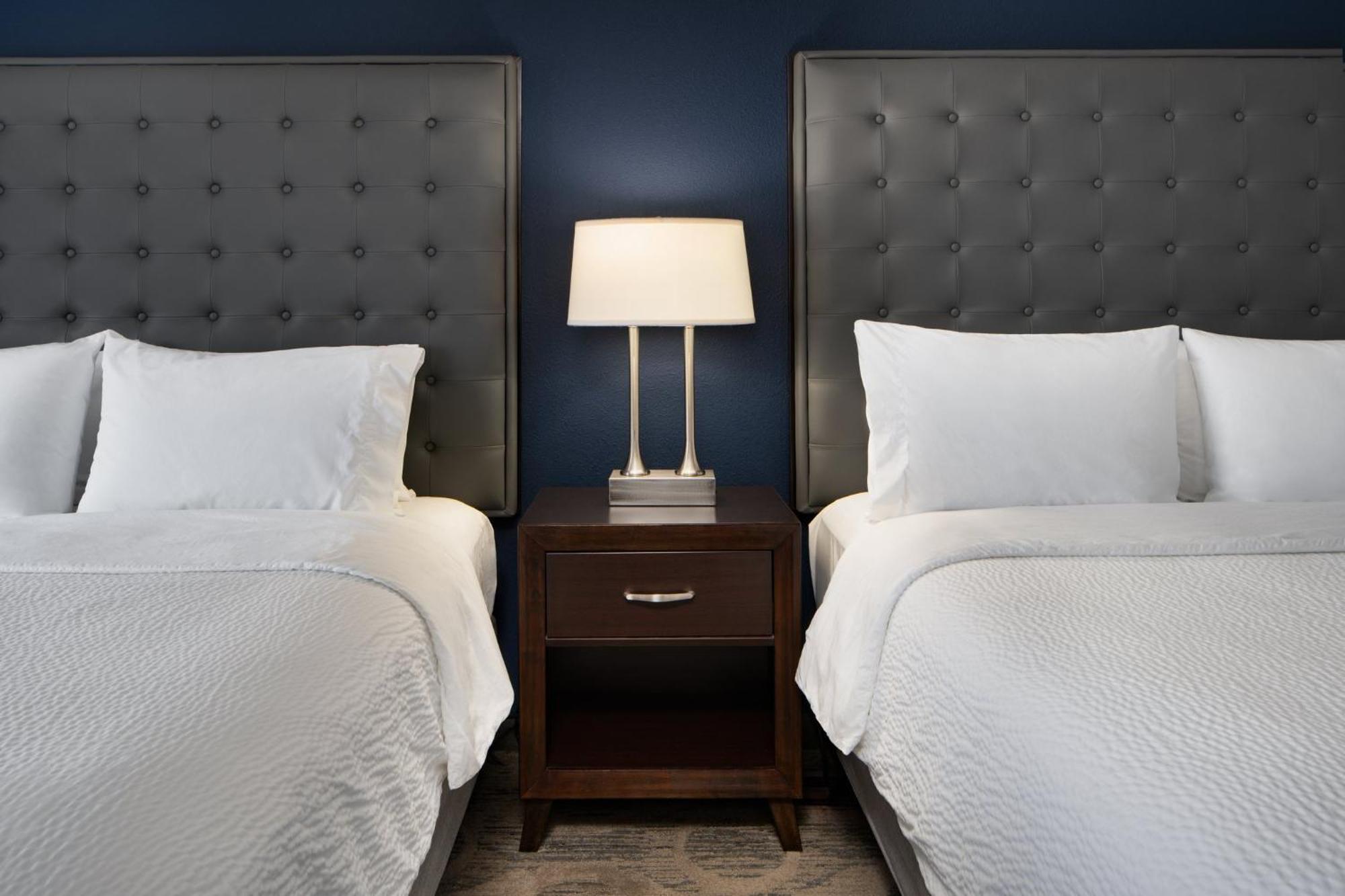 Garner Hotel Topeka West By Ihg Extérieur photo