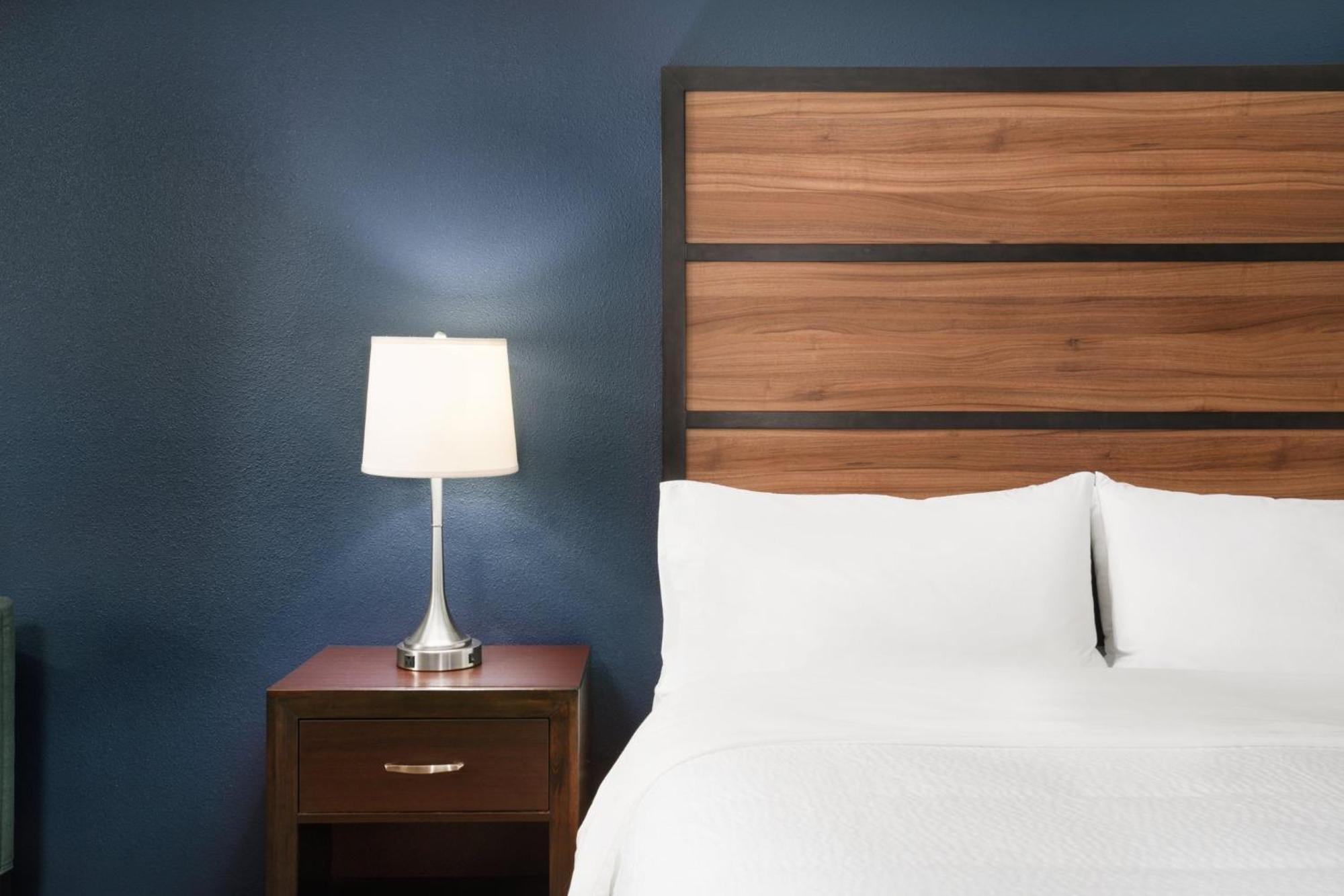 Garner Hotel Topeka West By Ihg Extérieur photo