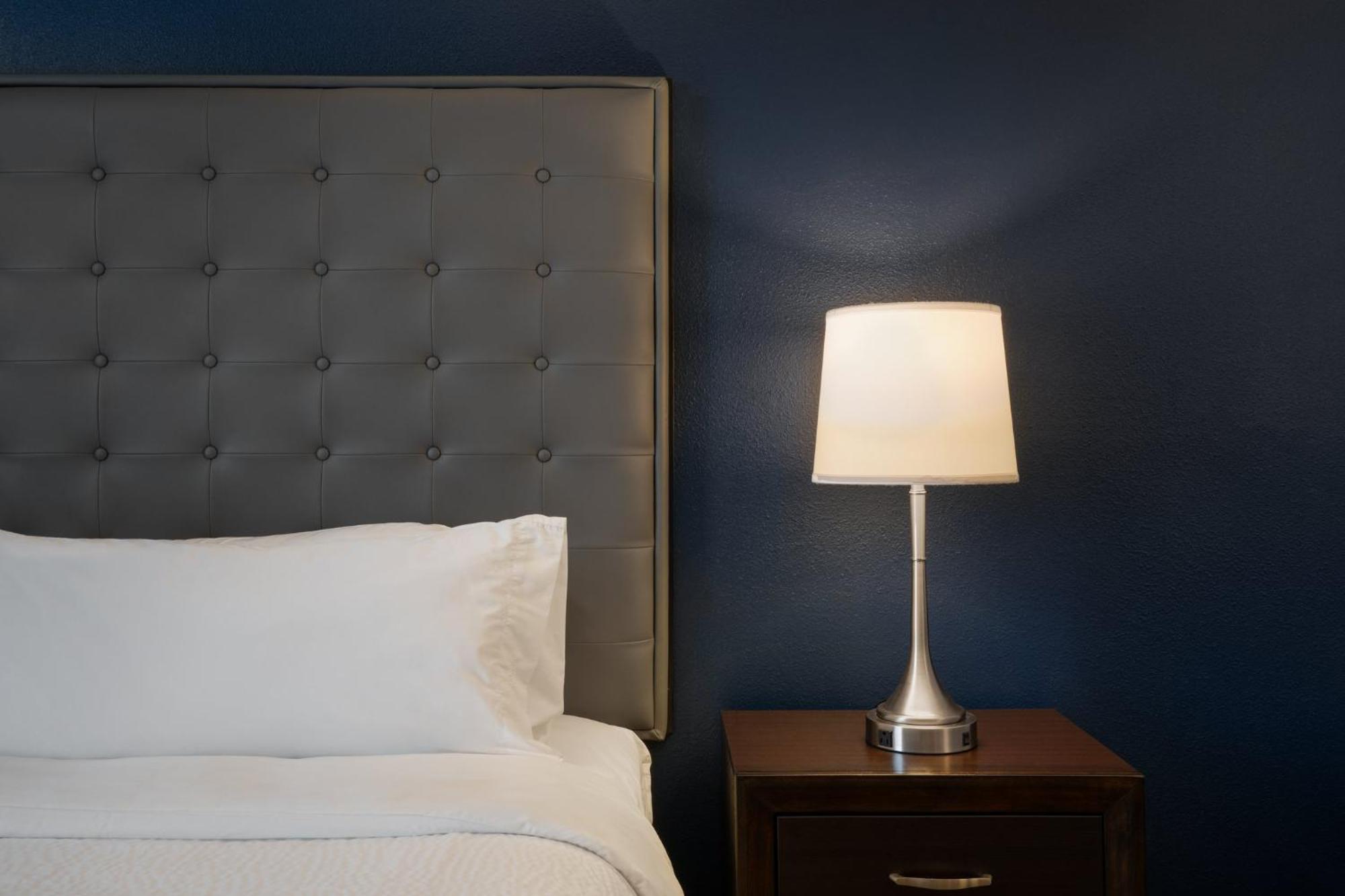 Garner Hotel Topeka West By Ihg Extérieur photo