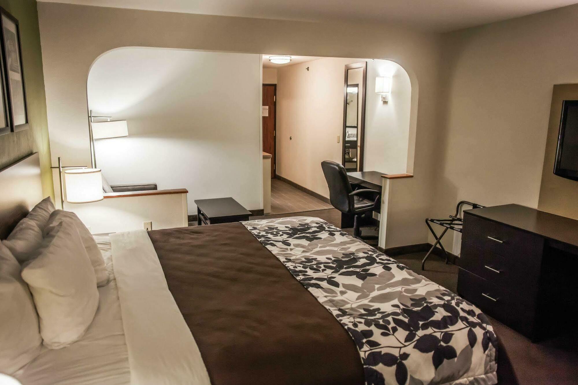 Garner Hotel Topeka West By Ihg Extérieur photo